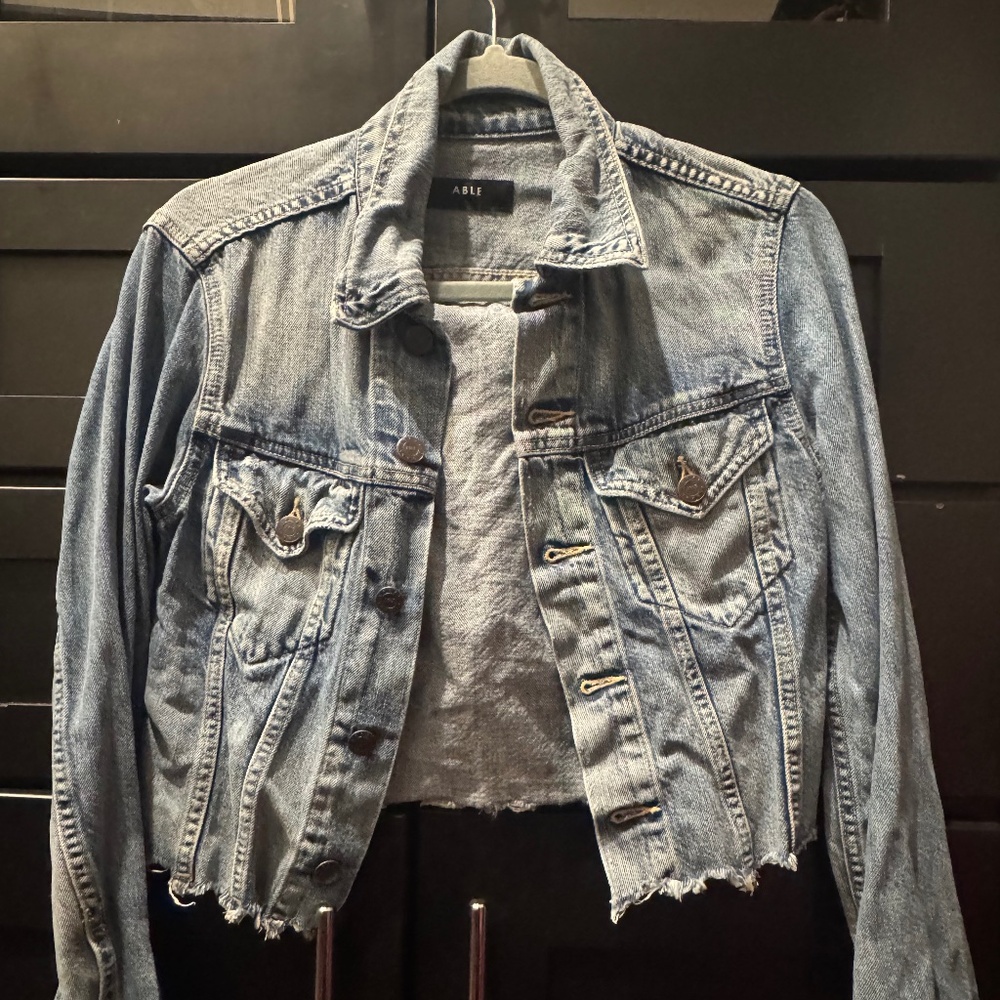 Able cropped blue jean jacket